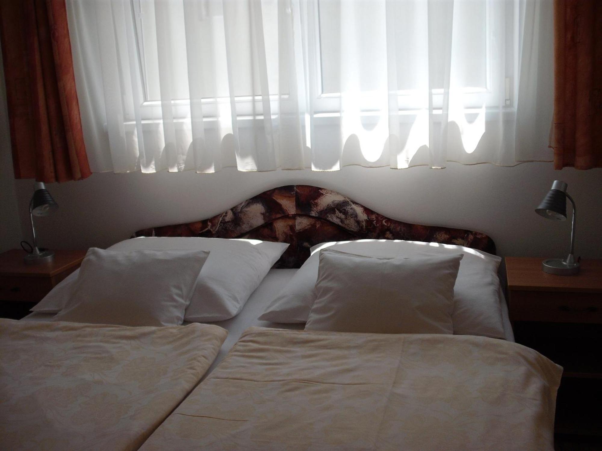Apart Hevizi Haz Buitenkant foto