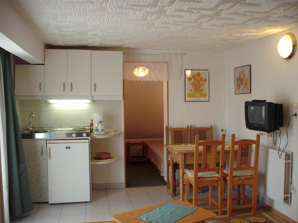 Apart Hevizi Haz Kamer foto